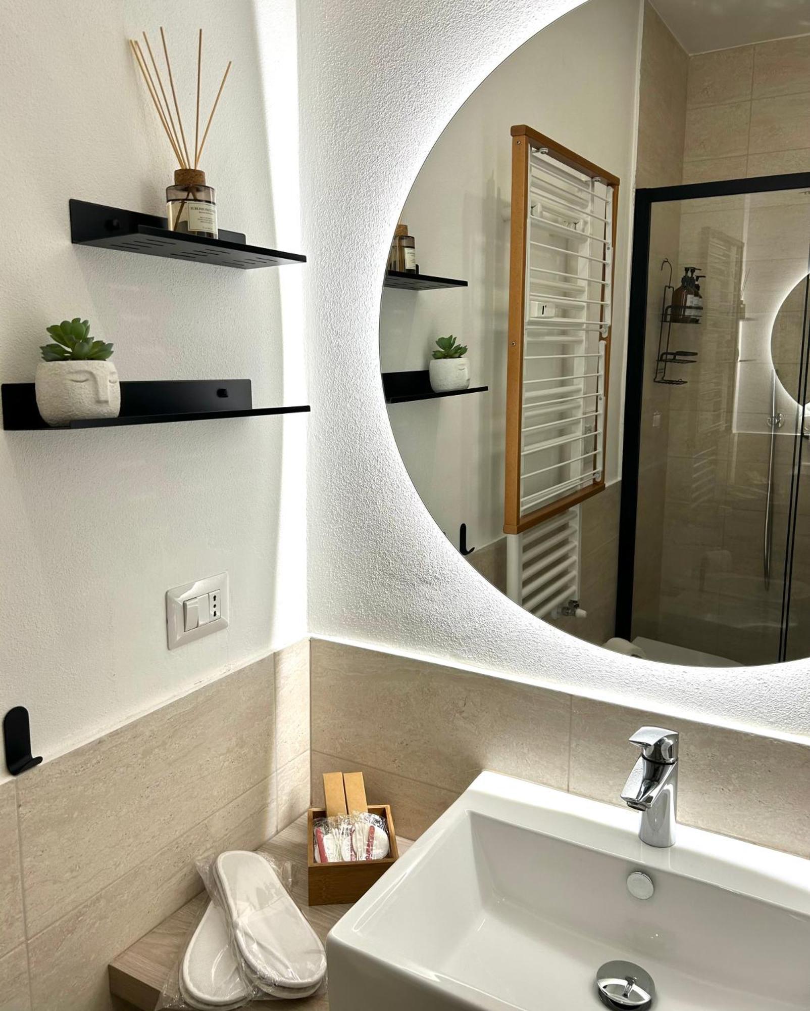 Navigli-Bocconi - Peque Home, Wi-Fi Milano Exteriör bild